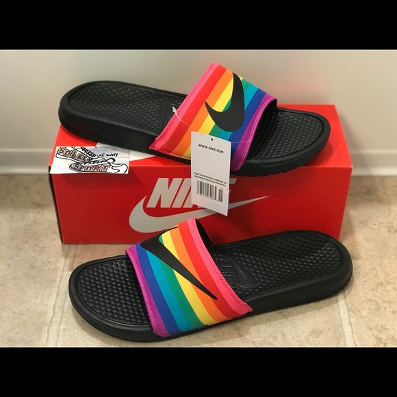 nike benassi be true slides